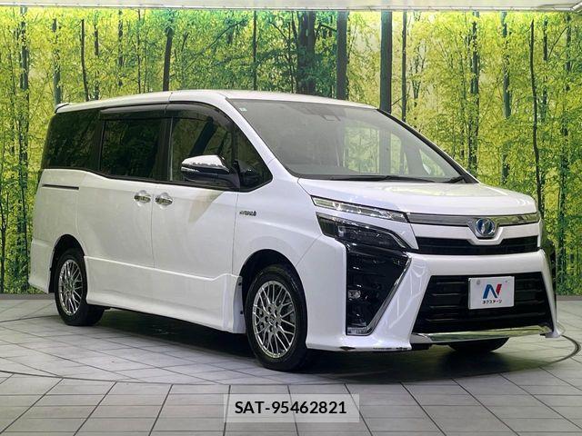 Toyota VOXY HYBRID 2020-03 8882933-16