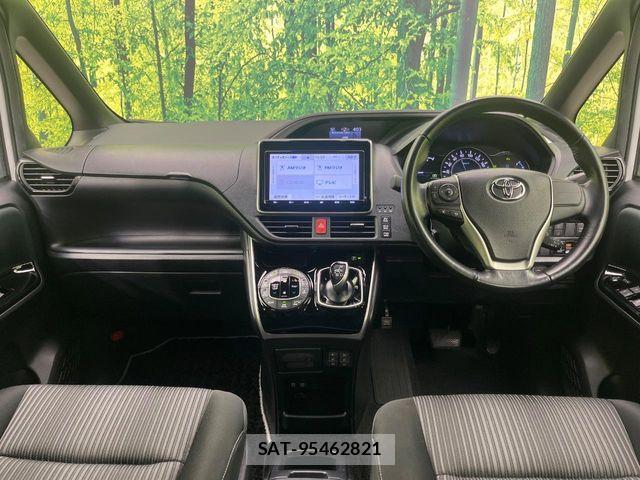 Toyota VOXY HYBRID 2020-03 8882933-1