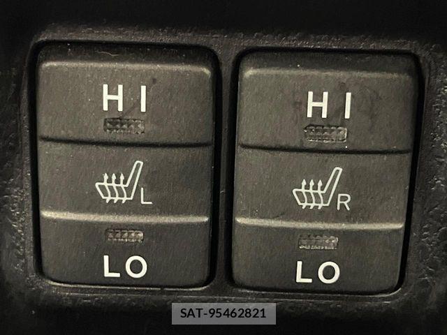 Toyota VOXY HYBRID 2020-03 8882933-6
