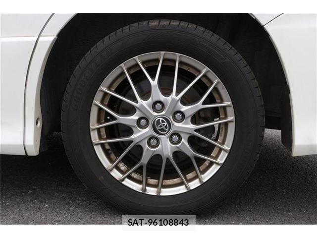 Toyota VOXY HYBRID 2016-09 8882942-17