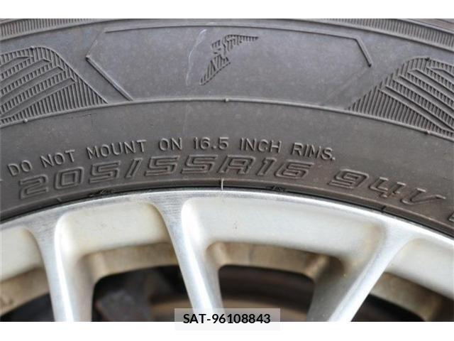 Toyota VOXY HYBRID 2016-09 8882942-23