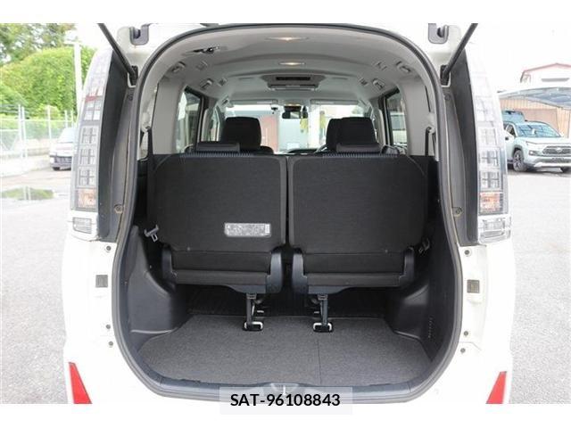 Toyota VOXY HYBRID 2016-09 8882942-28