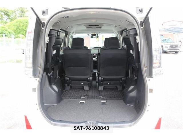 Toyota VOXY HYBRID 2016-09 8882942-29