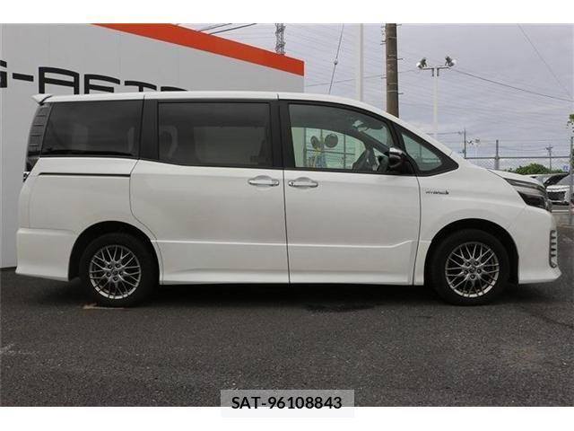 Toyota VOXY HYBRID 2016-09 8882942-3