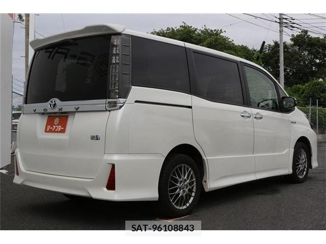 Toyota VOXY HYBRID 2016-09 8882942-4