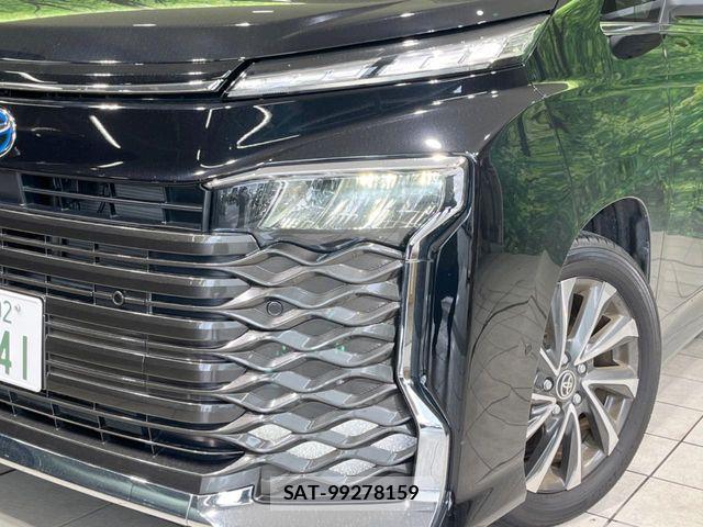 Toyota VOXY HYBRID 2024-06 8882919-12