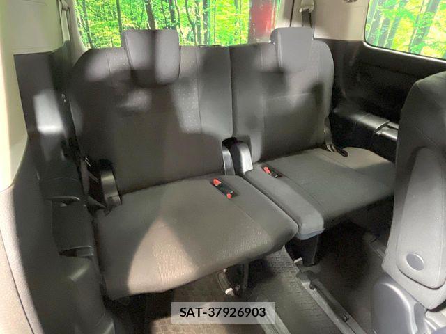 Toyota VOXY HYBRID 2015-09 8882943-12