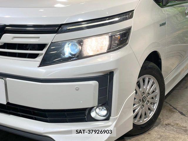 Toyota VOXY HYBRID 2015-09 8882943-15
