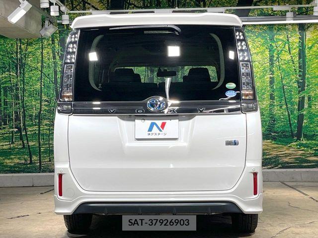 Toyota VOXY HYBRID 2015-09 8882943-18