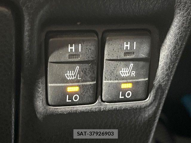 Toyota VOXY HYBRID 2015-09 8882943-7