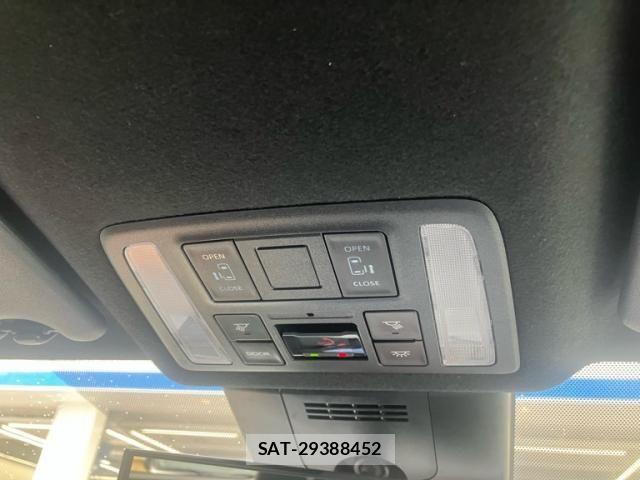 Toyota VOXY HYBRID 2023-07 8882929-21