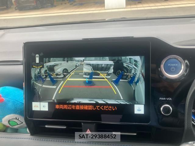 Toyota VOXY HYBRID 2023-07 8882929-28