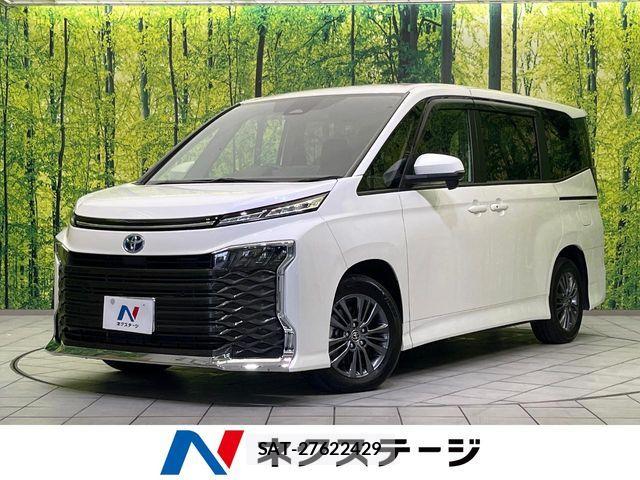 Toyota VOXY HYBRID 2023-11 8882931-0