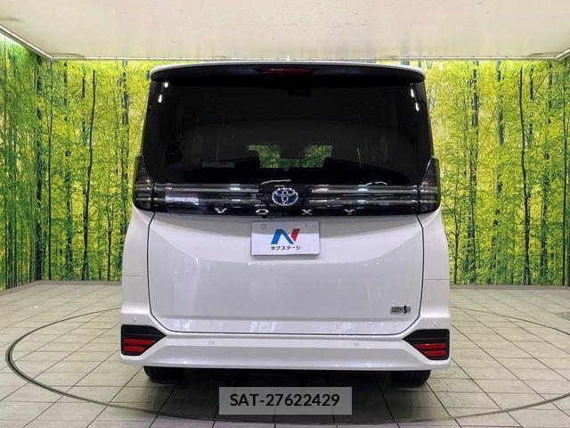 Toyota VOXY HYBRID 2023-11 8882931-15