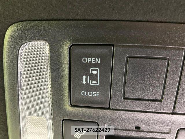 Toyota VOXY HYBRID 2023-11 8882931-5