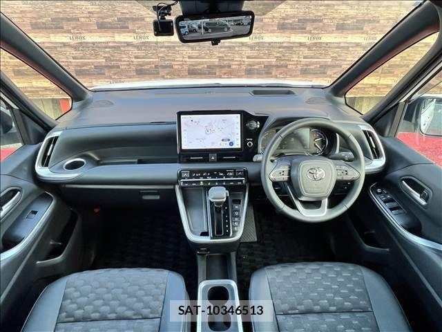 Toyota VOXY HYBRID 2024-07 8882927-11