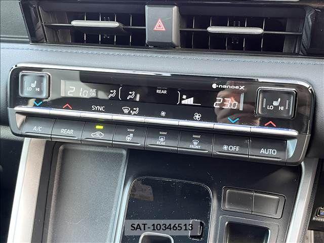 Toyota VOXY HYBRID 2024-07 8882927-23
