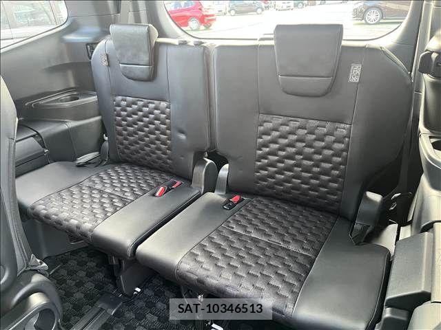 Toyota VOXY HYBRID 2024-07 8882927-27