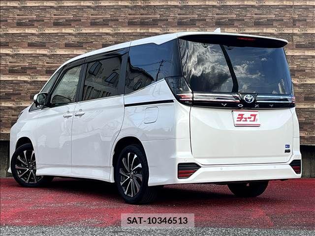 Toyota VOXY HYBRID 2024-07 8882927-6