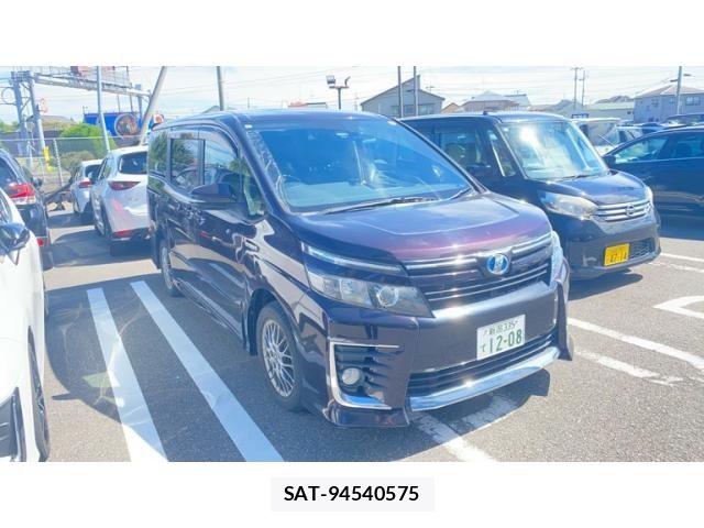 Toyota VOXY HYBRID 2016-05 8882947-0