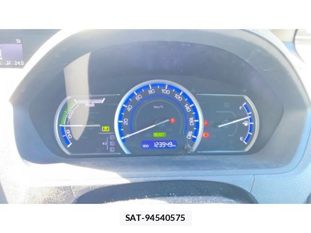 Toyota VOXY HYBRID 2016-05 8882947-12