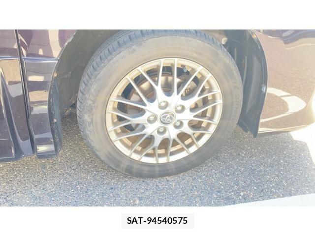 Toyota VOXY HYBRID 2016-05 8882947-24