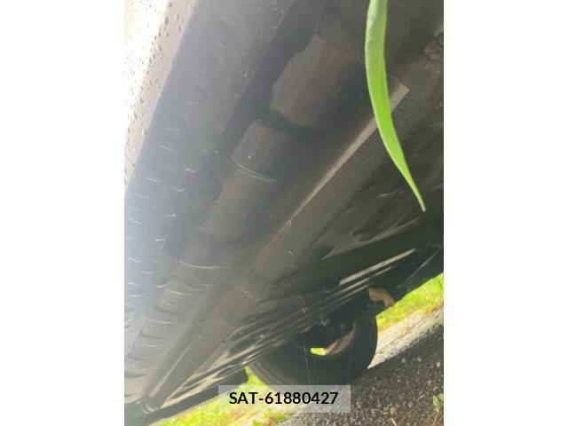 Toyota VOXY HYBRID 2023-04 8882934-9