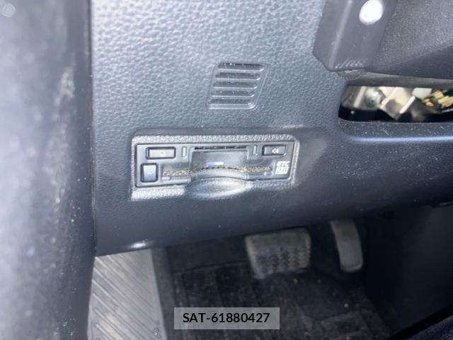 Toyota VOXY HYBRID 2023-04 8882934-25