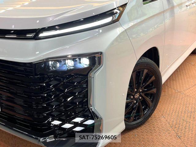 Toyota VOXY HYBRID 2026-08 8882913-13