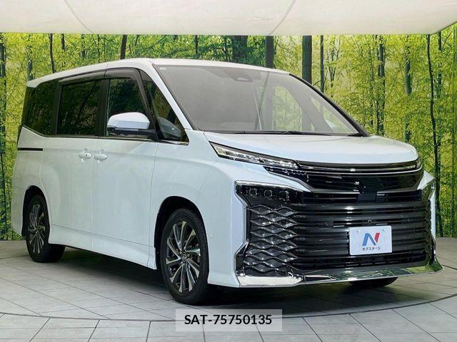 Toyota VOXY HYBRID 2025-11 8882915-16
