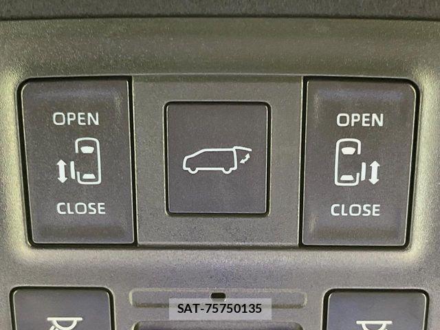Toyota VOXY HYBRID 2025-11 8882915-6