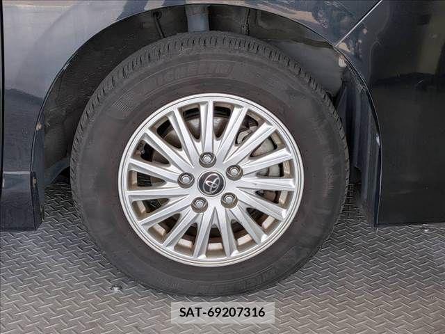 Toyota VOXY HYBRID 2015-03 8882944-15