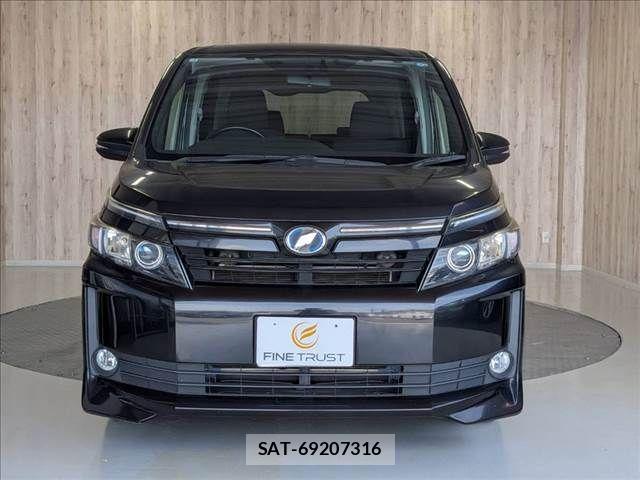 Toyota VOXY HYBRID 2015-03 8882944-16