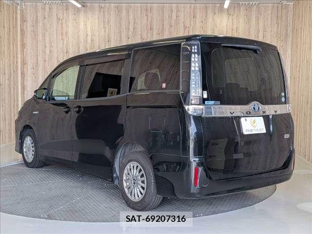 Toyota VOXY HYBRID 2015-03 8882944-21