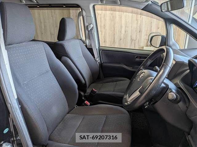 Toyota VOXY HYBRID 2015-03 8882944-8
