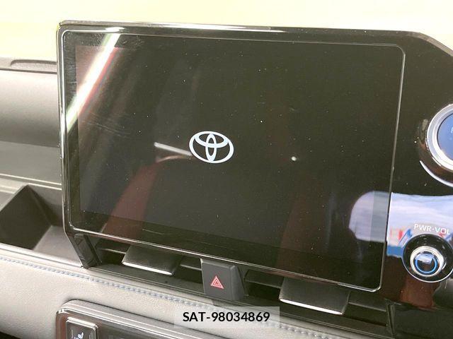 Toyota VOXY HYBRID 2023-05 8882922-3