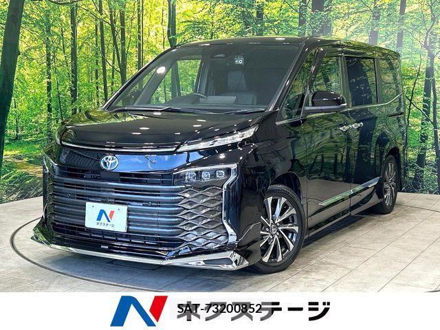 Toyota VOXY HYBRID 2024-08 8882917-0