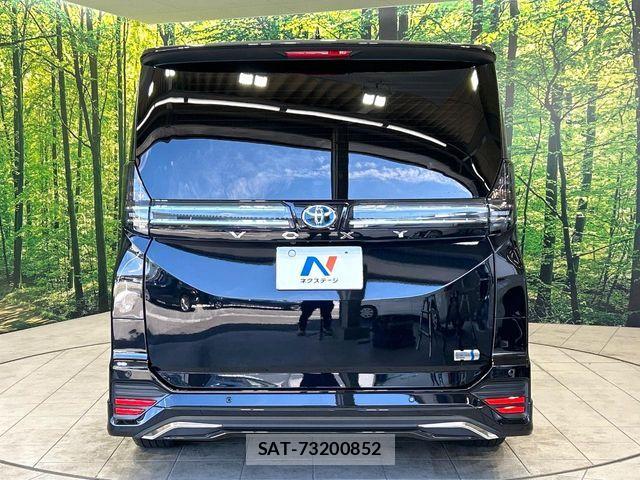Toyota VOXY HYBRID 2024-08 8882917-15