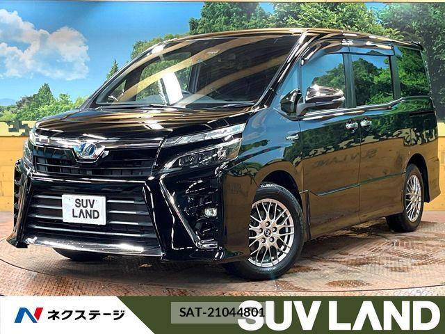 Toyota VOXY HYBRID 2018-03 8882936-0