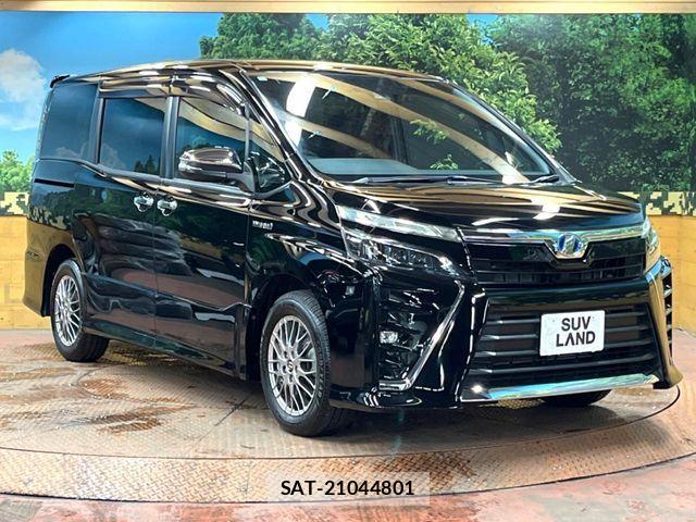 Toyota VOXY HYBRID 2018-03 8882936-16