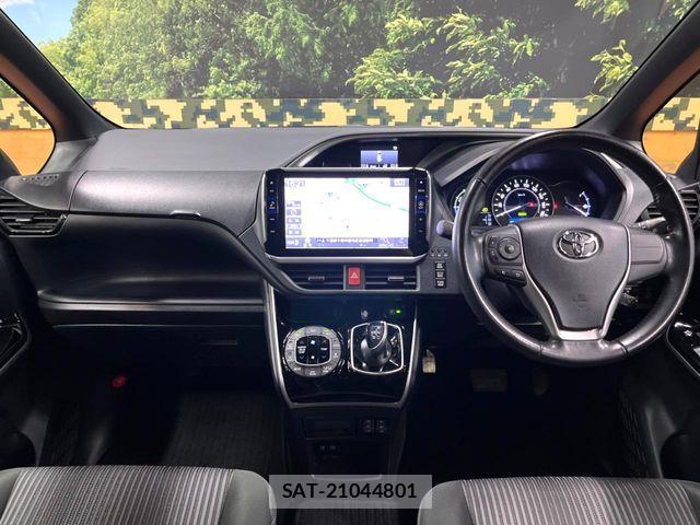 Toyota VOXY HYBRID 2018-03 8882936-1