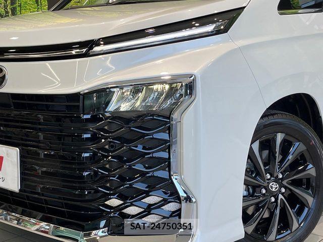 Toyota VOXY HYBRID 2026-09 8882914-12