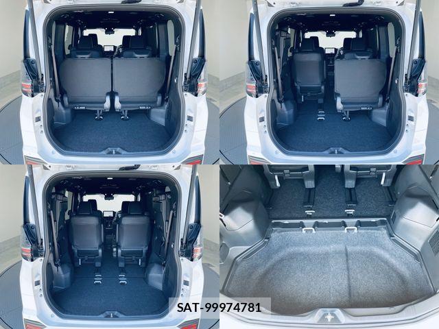 Toyota VOXY HYBRID 2026-07 8884584-13
