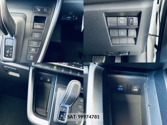 Toyota VOXY HYBRID 2026-07 8884584-15