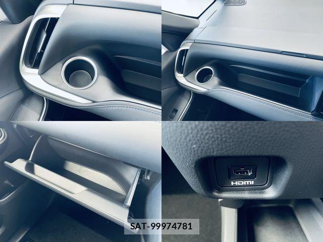 Toyota VOXY HYBRID 2026-07 8884584-17