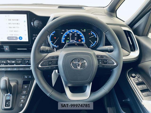 Toyota VOXY HYBRID 2026-07 8884584-7