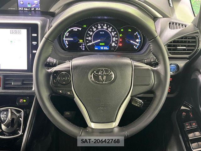 Toyota VOXY HYBRID 2021-06 8884596-10