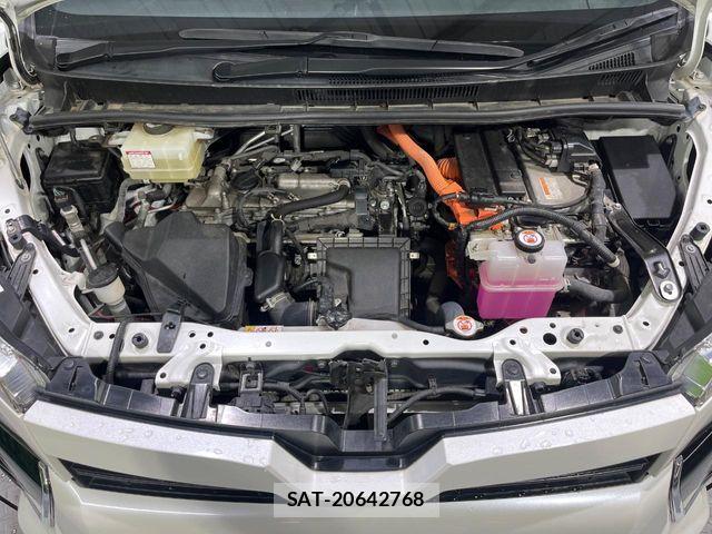 Toyota VOXY HYBRID 2021-06 8884596-17