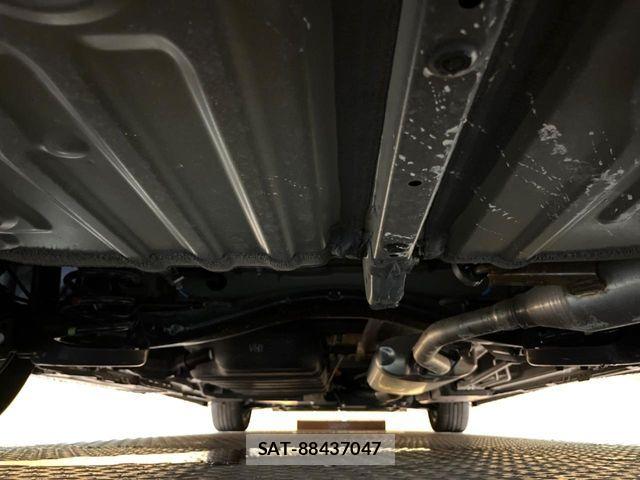 Toyota VOXY HYBRID 2022-06 8884586-18