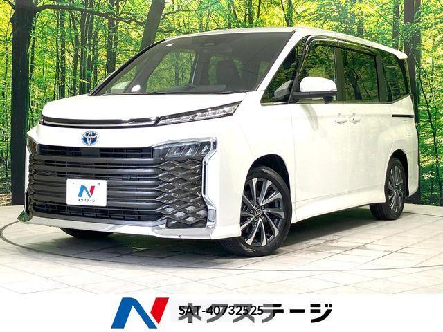 Toyota VOXY HYBRID 2023-08 8884594-0